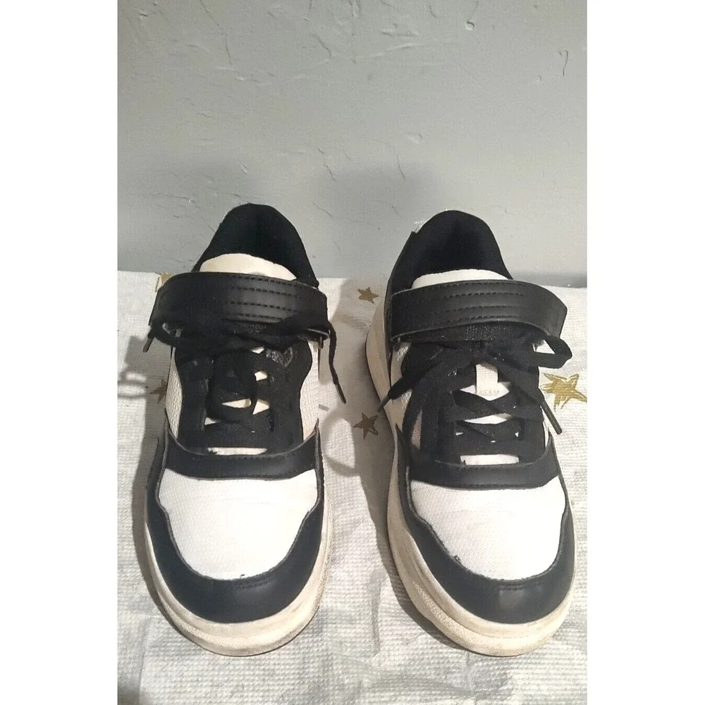 AND1 Girls Black & White‎ Low Platform Court Sneaker US Size 3